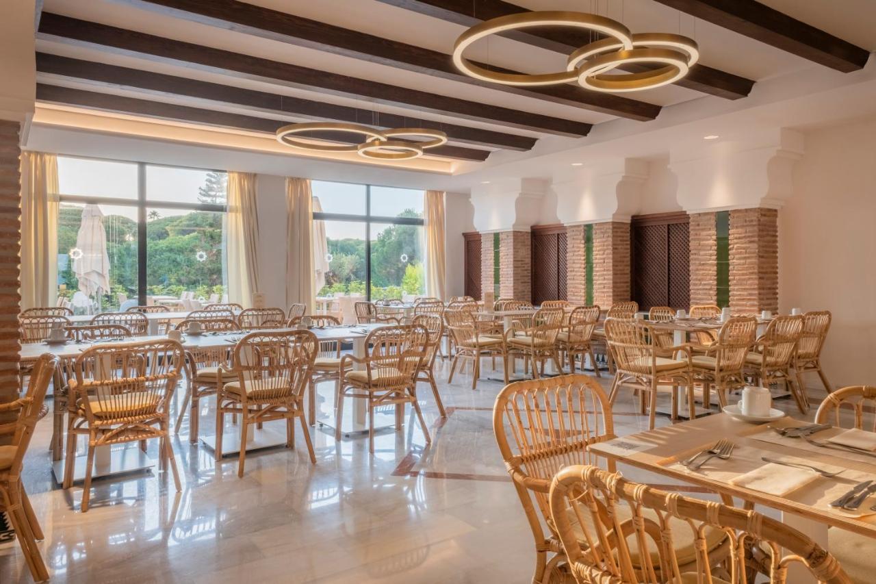 Hotel Iberostar Waves Royal Andalus Chiclana de la Frontera Esterno foto